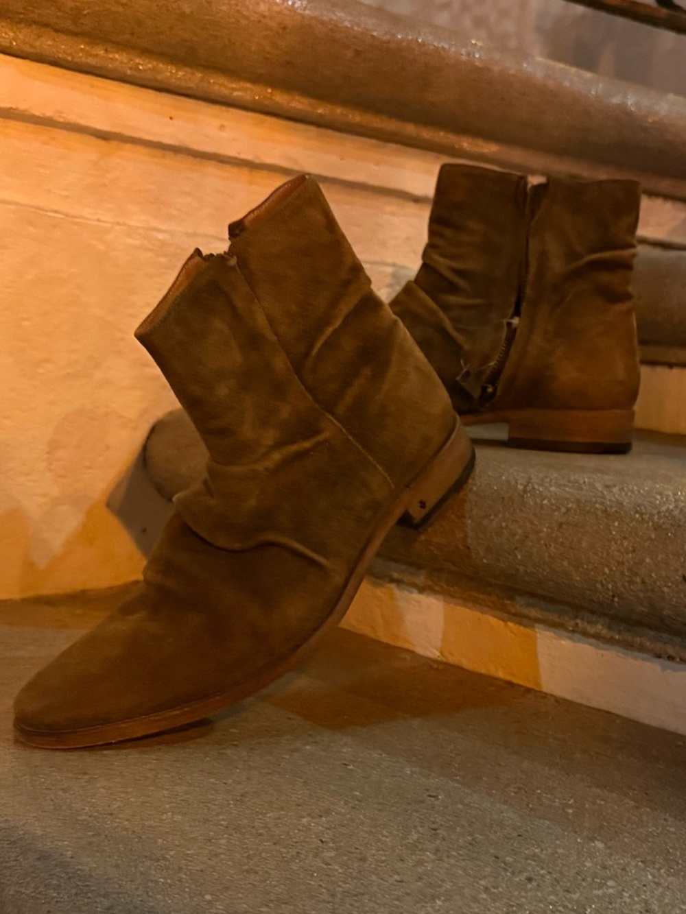 John Varvatos Morrison Suede Sharpei Boot (Chestnut)